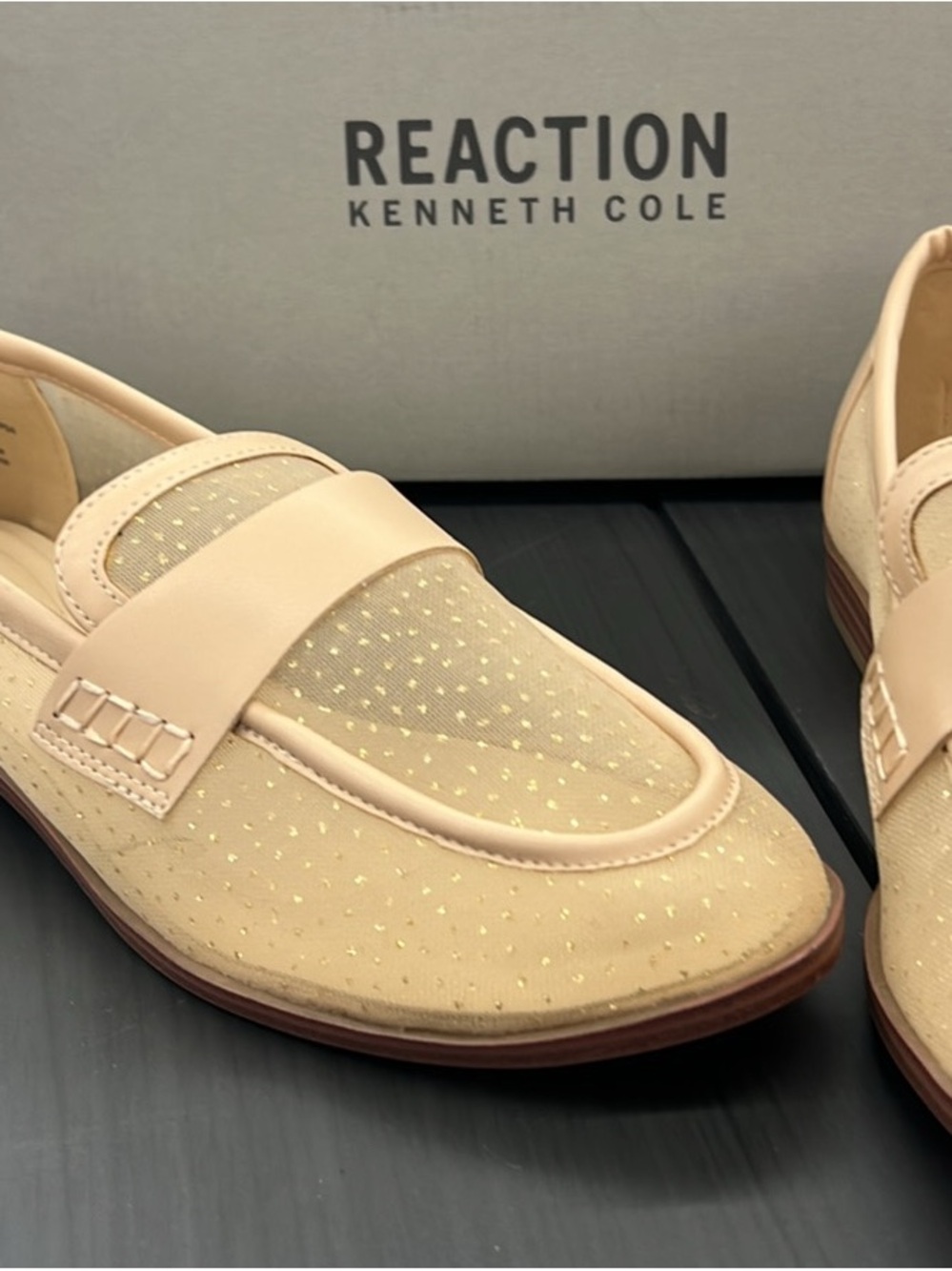 Kenneth Cole Reaction Women's Beige Loafers with Subtle Gold Dots